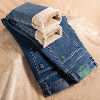 Модные мужские повседневные прямые джинсы 2023 года, новые зимние толстые плюшевые стрейчевые брюки, синяя высококачественная мужская одежда, джинсовые брюки