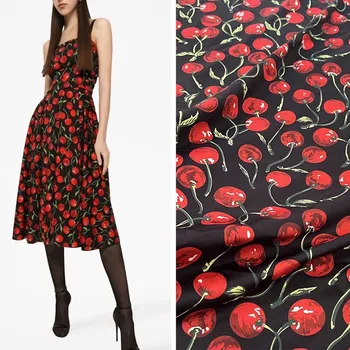 В Европе и Америке Модная полиэфирная атласная ткань с вишневым принтом Для женского платья, блузки, ткани ручной работы для шитья своими руками