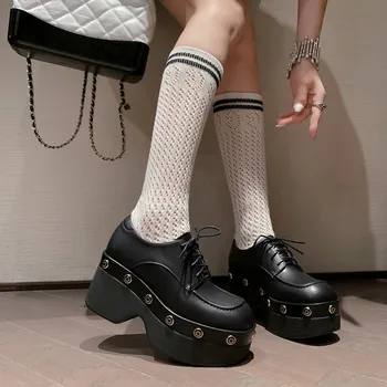 MKKHOU Модная женская обувь Новая Высококачественная обувь из натуральной кожи с круглым носком, на шнуровке, с заклепками, на толстой подошве, современная обувь в стиле панк