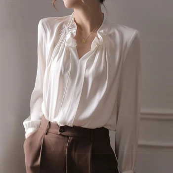 2023 Винтажная женская рубашка с длинным рукавом С V-образным вырезом Элегантная Атласная Белая блузка Модные Свободные Шелковые Повседневные плиссированные топы с длинным рукавом 26988